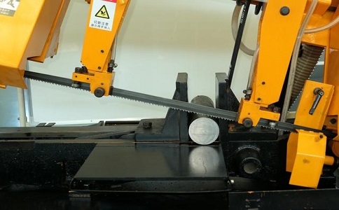 中堂镇数控带锯床自动送料精度会出现偏差吗？